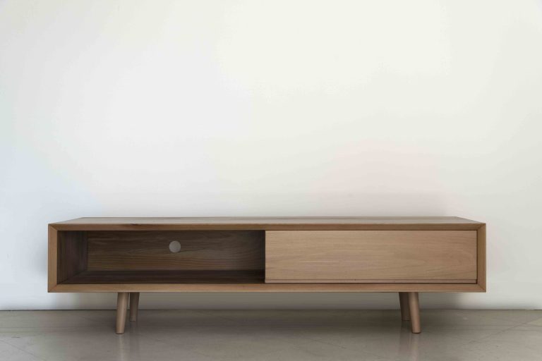 TV-04