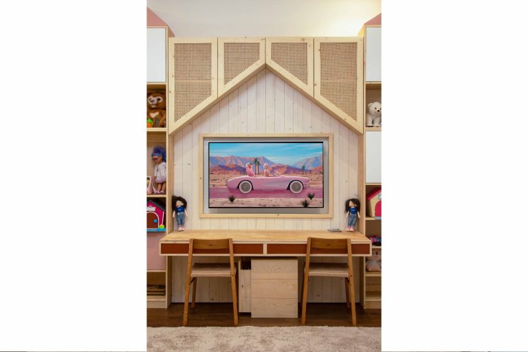 Nila and Nora’s Room