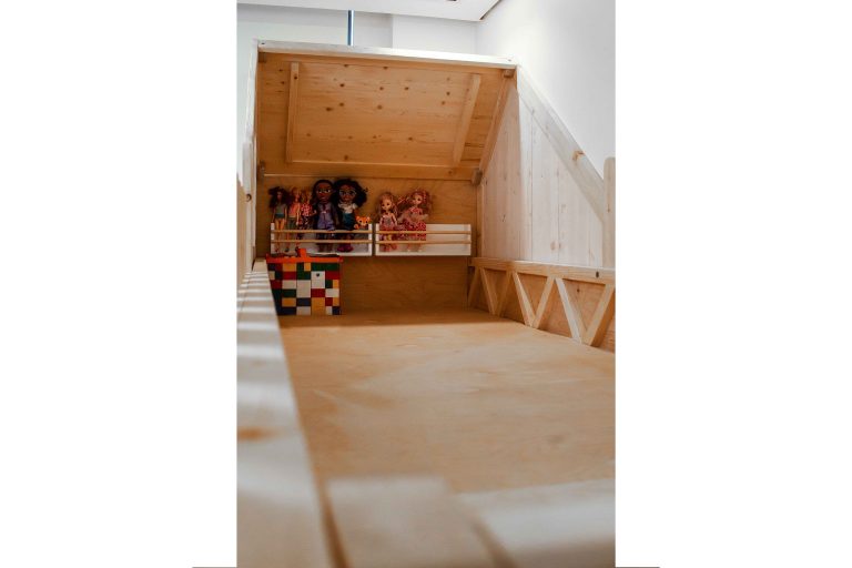Nila and Nora’s Room