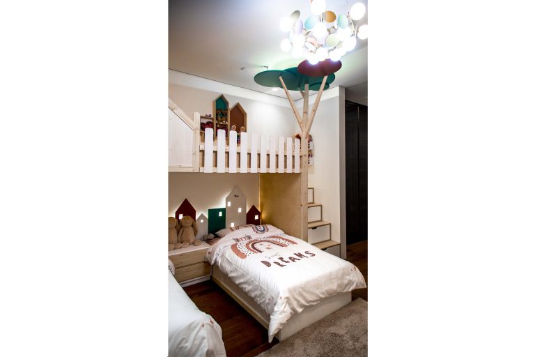 Nila and Nora’s Room