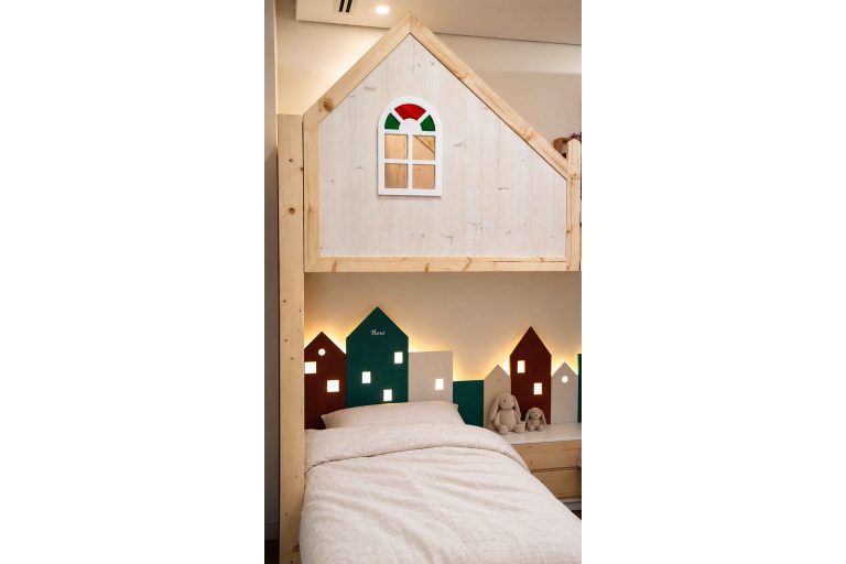Nila and Nora’s Room