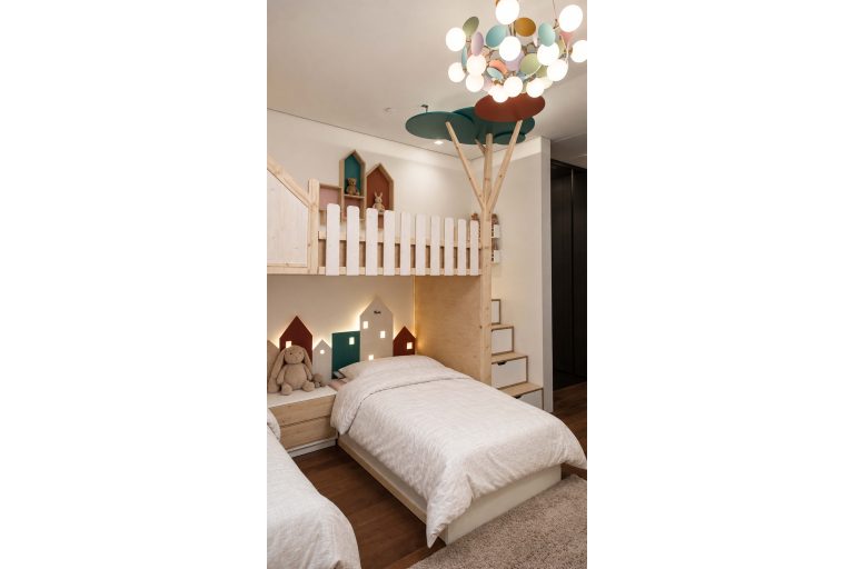 Nila and Nora’s Room